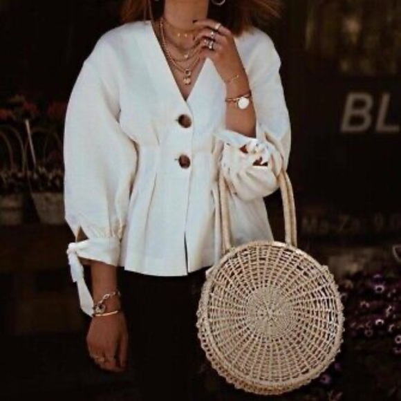 ๐ Zara pleated Linen Blouse - Picture 2 of 6